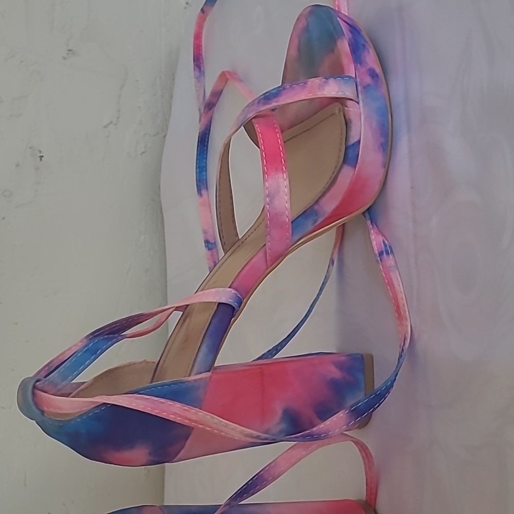 Heels - Picture 8 of 8